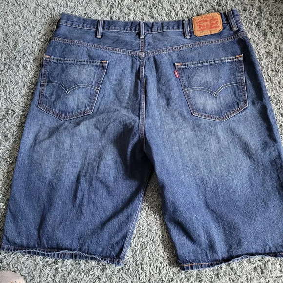 Levi's 569 Men's Jeans Shorts Size 42 Blue Denim 100% Cotton 5-Pockets Mid-Rise - Picture 1 of 10